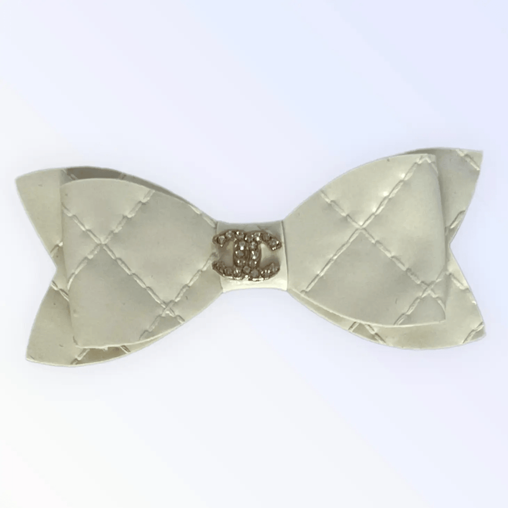 Bark Fifth Avenue White Quilted CC Leather Hair Bows