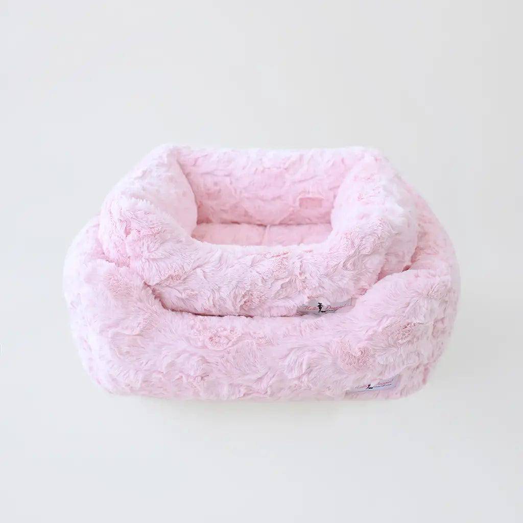 Hello Doggie Baby Pink / S Bella Dog Bed